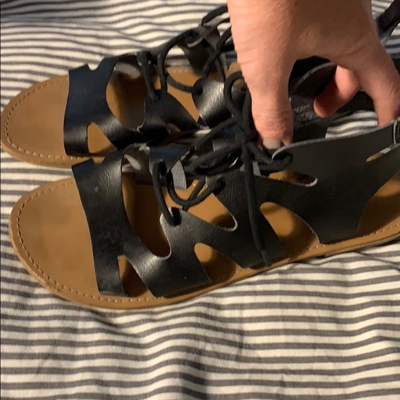 Old Navy Sandals - Picture 2 of 5